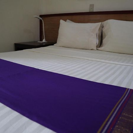 Domicilio Lorenzo Davao City Buitenkant foto