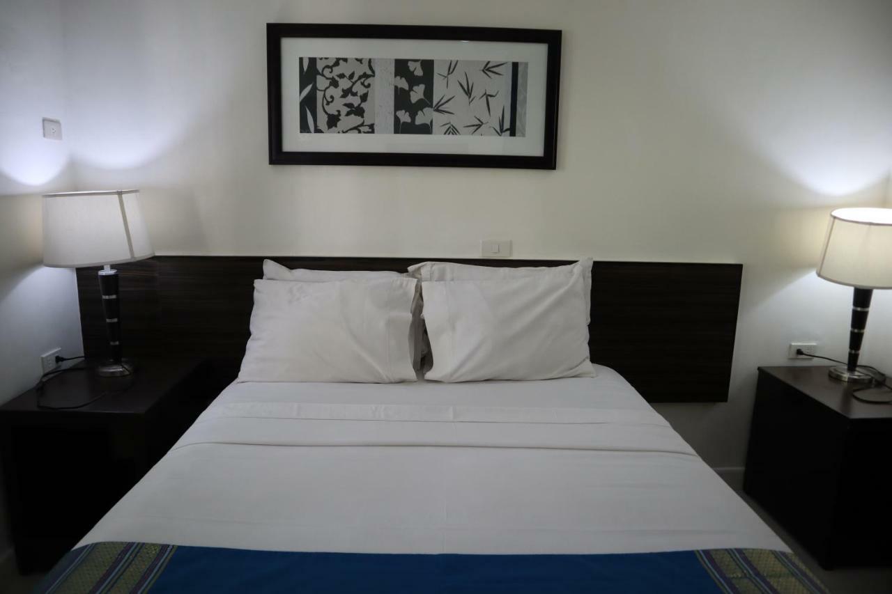 Domicilio Lorenzo Davao City Buitenkant foto