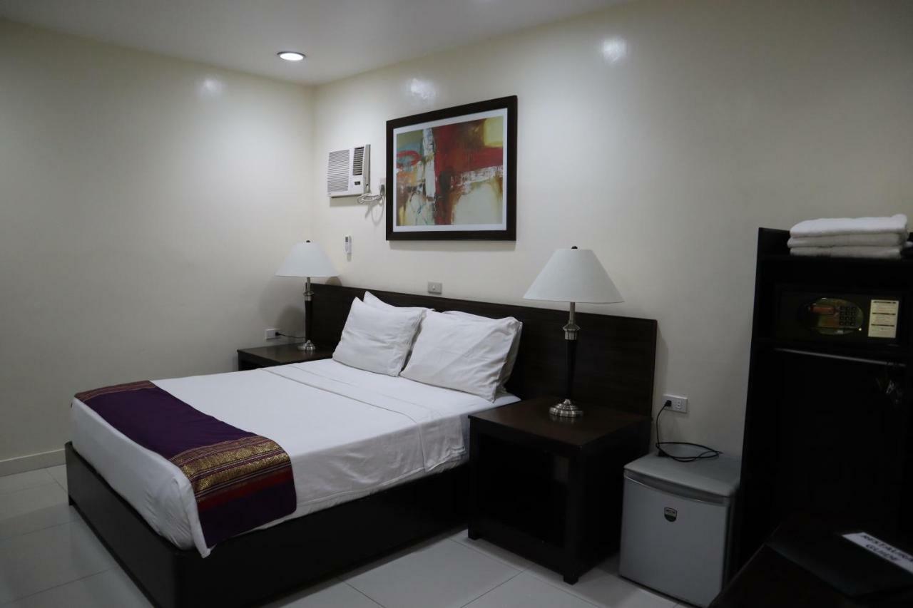 Domicilio Lorenzo Davao City Buitenkant foto