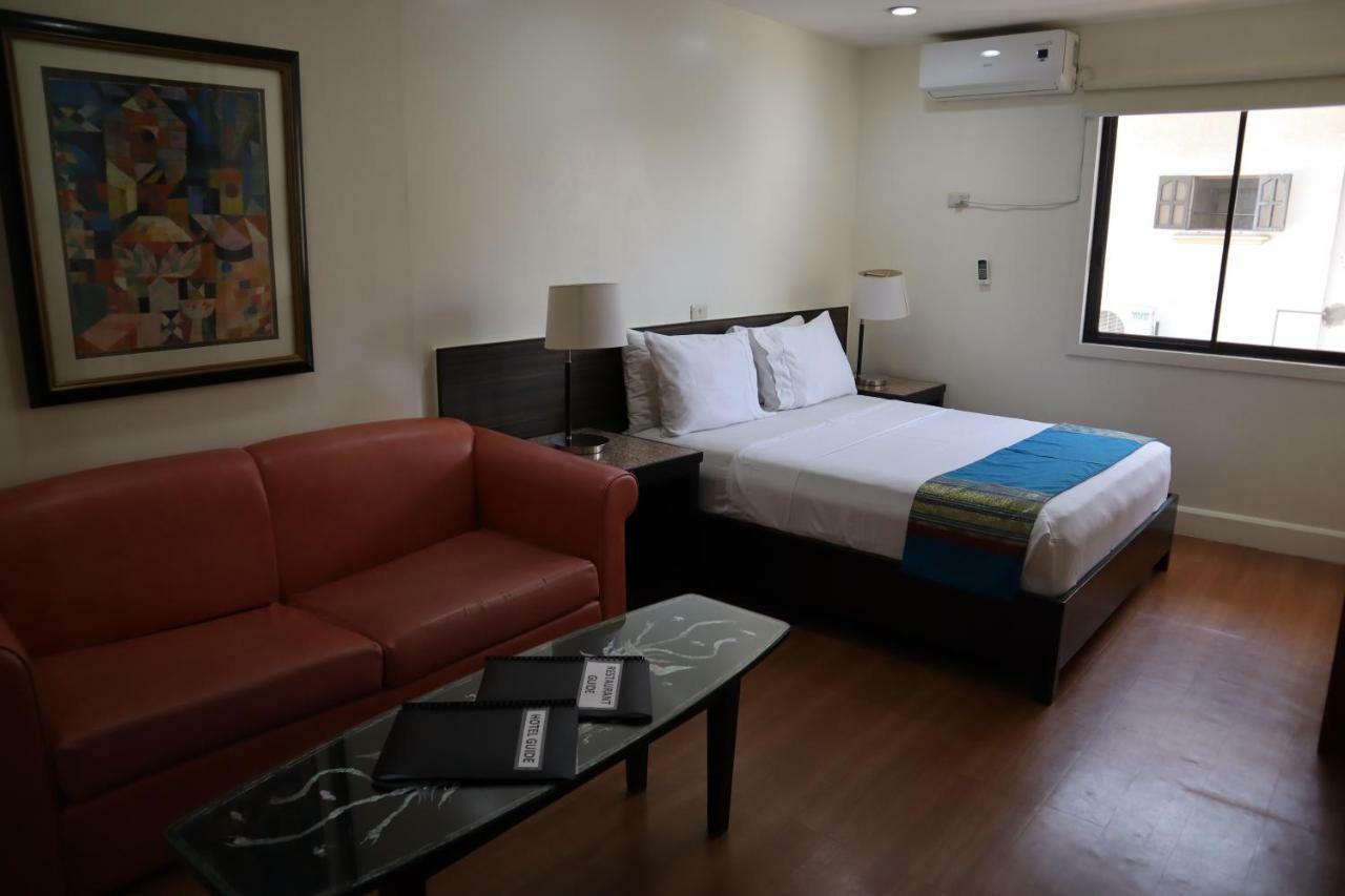 Domicilio Lorenzo Davao City Buitenkant foto