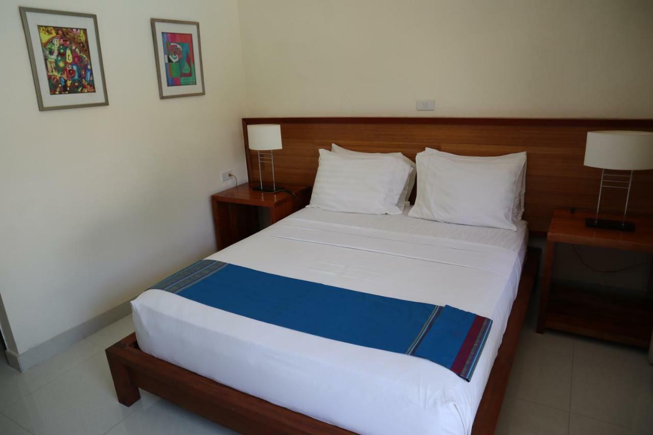 Domicilio Lorenzo Davao City Buitenkant foto