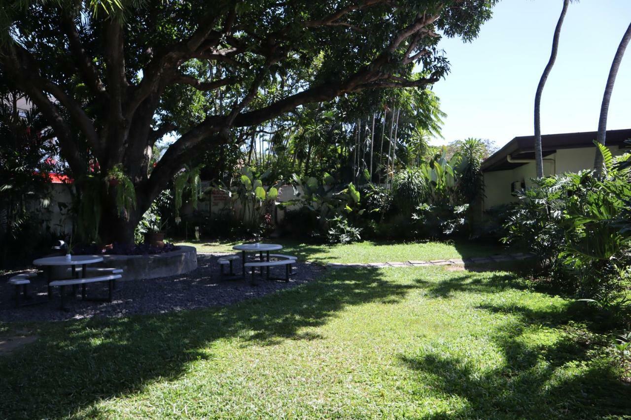 Domicilio Lorenzo Davao City Buitenkant foto