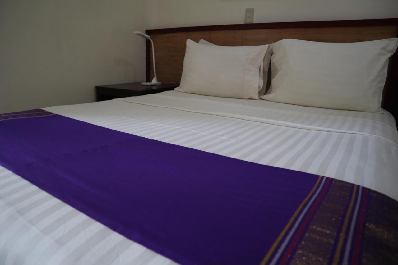 Domicilio Lorenzo Davao City Buitenkant foto